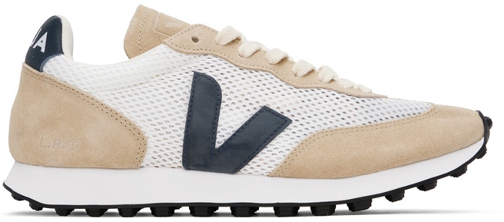 Photo: VEJA Beige Rio Branco Aircell Sneakers