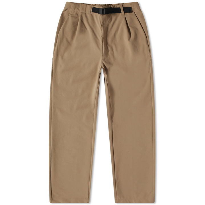 Photo: Goldwin Men's One Tuck Tapered Stretch Pants in Clay Beige