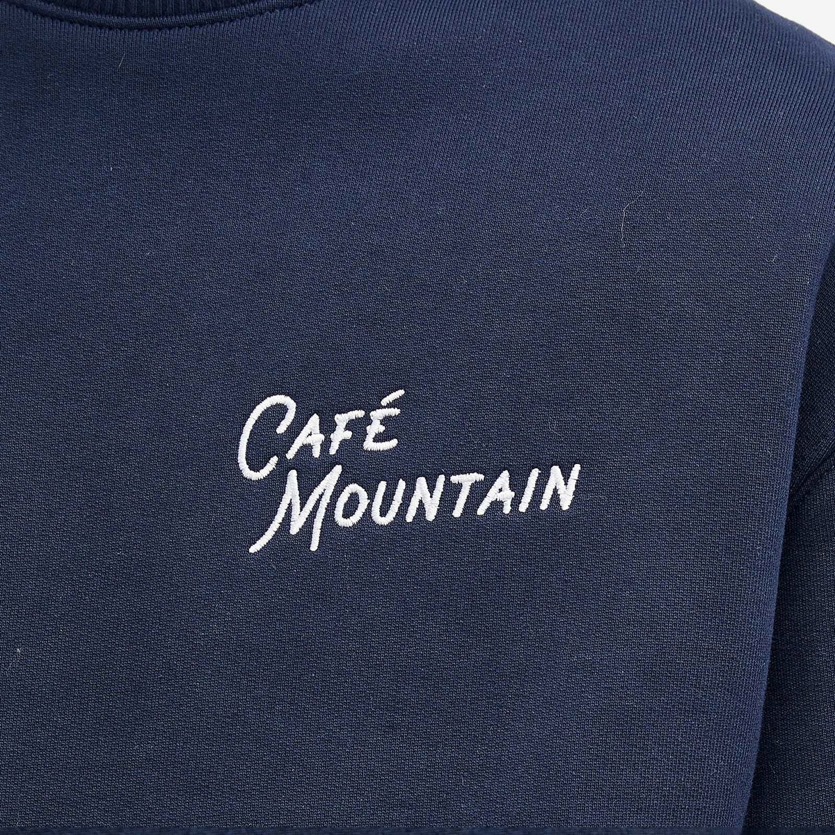 Café Mountain Men's Embroidered Script Crew Sweatshirt in Navy