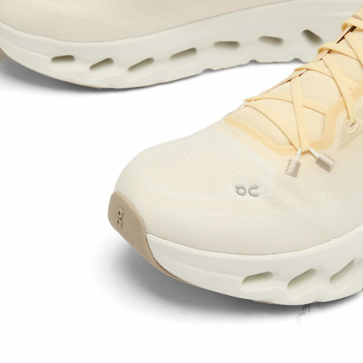 ON Women's Cloudtilt Sneaker in Blonde/Dew