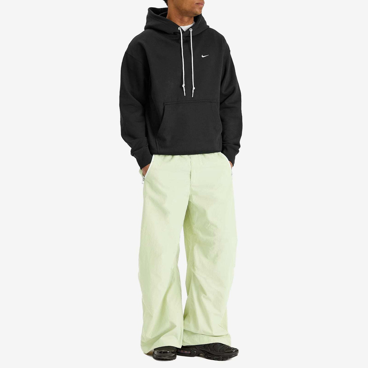 mens nike parachute pants