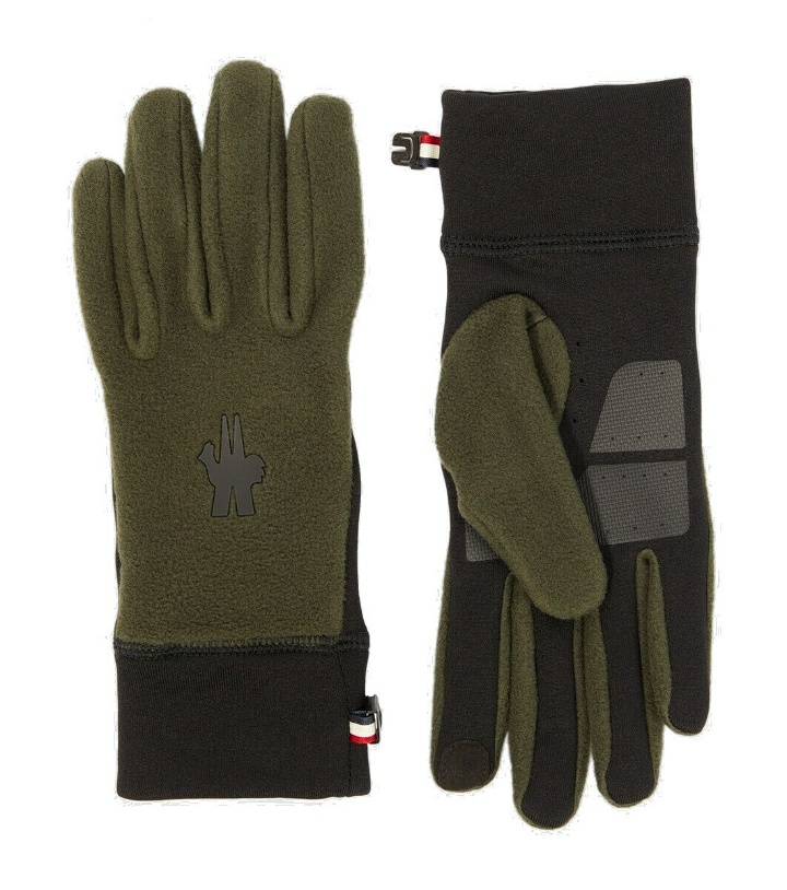 Photo: Moncler Grenoble Logo padded ski gloves