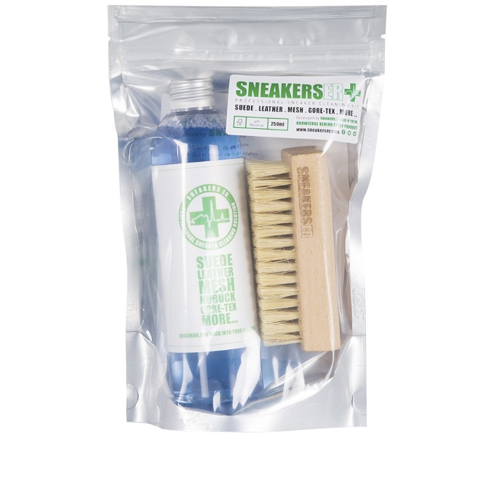 Photo: Sneakers ER Clean & Brush Kit