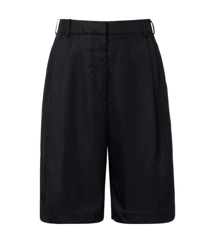 Photo: The Frankie Shop Marfa pleated twill Bermuda shorts
