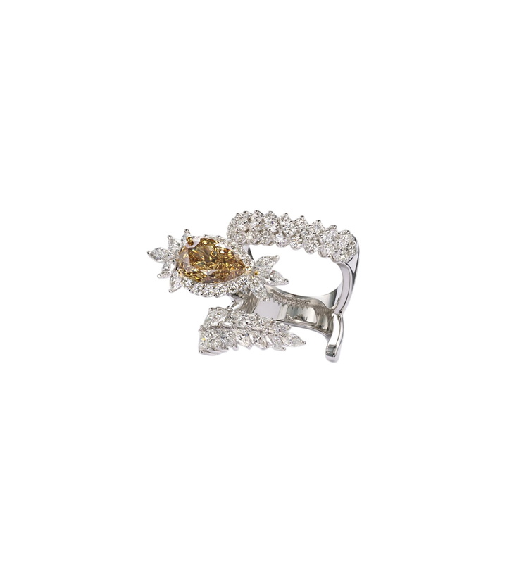 Photo: Yeprem Reign Supreme 18kt white gold ring with diamonds