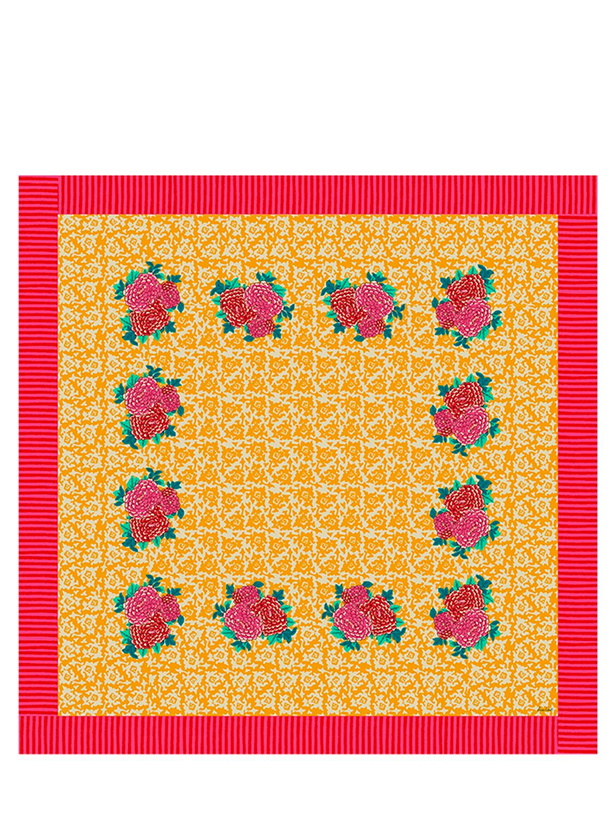 Photo: LISA CORTI Arabesque Corolla Square Tablecloth