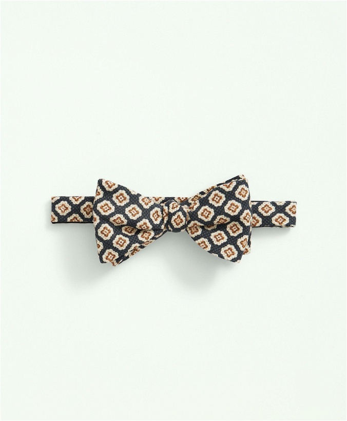 Photo: Brooks Brothers Men's Linen Jacquard Geo Pattern Bow Tie | Navy