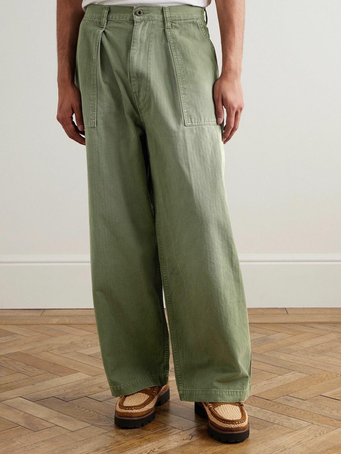 KAPITAL - Fatigue Wide-Leg Pleated Cotton-Herringbone Trousers - Green