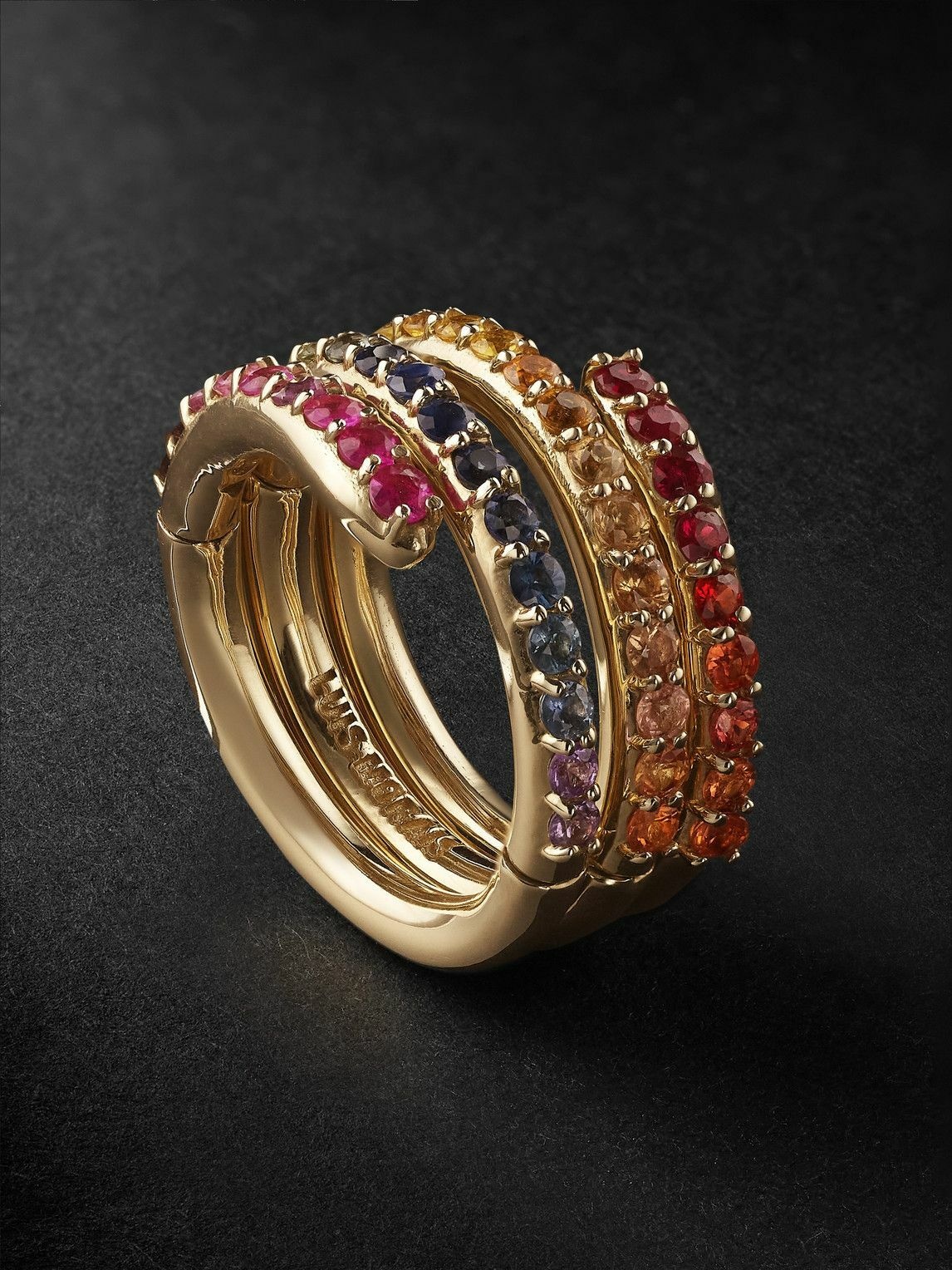 Photo: Luis Morais - Serpentine Gold Sapphire Ring - Gold