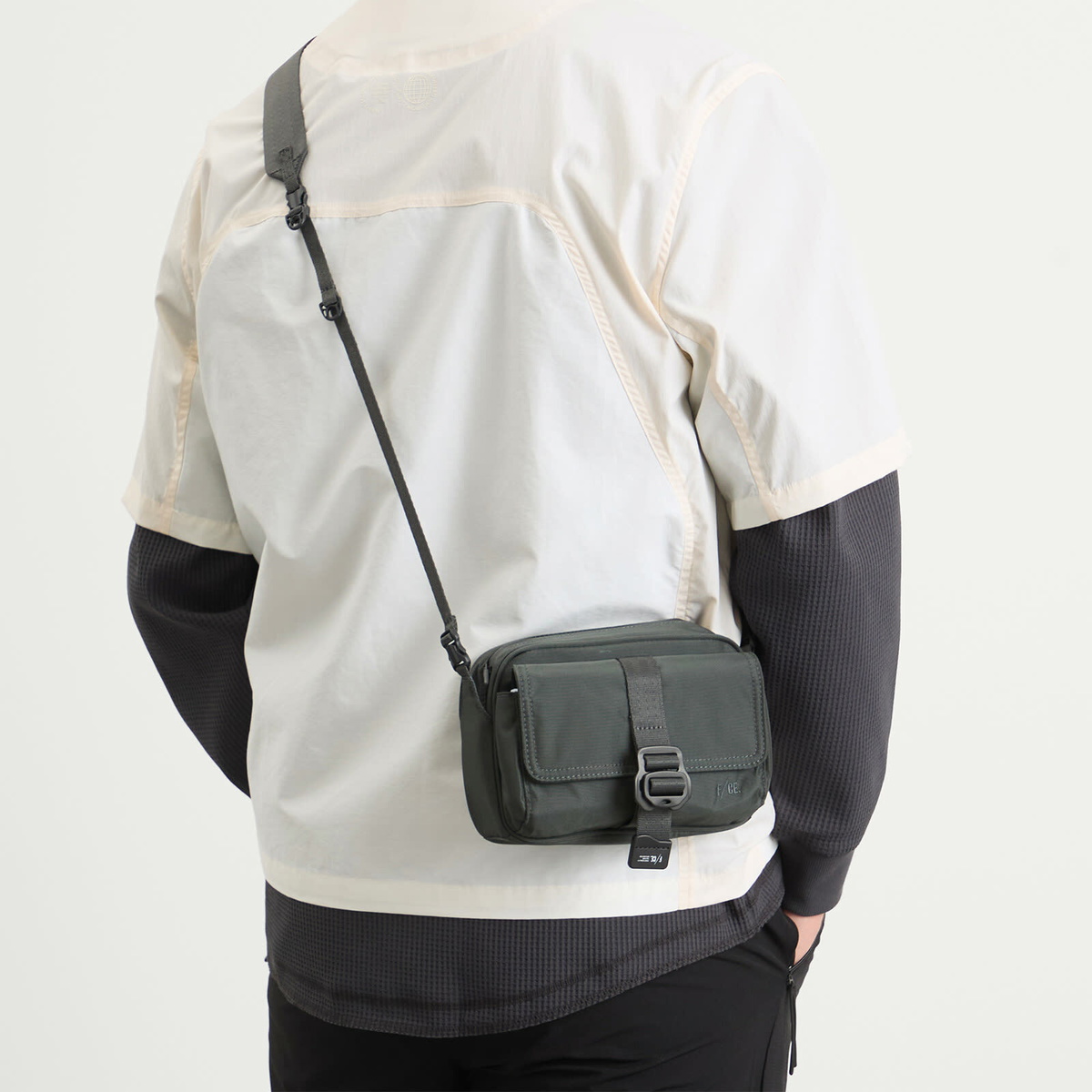F/CE. 420 re/cor Holiday Bag in Grey 
