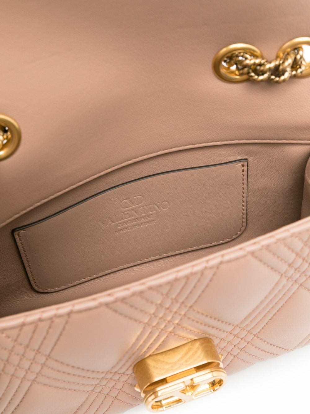 Valentino Garavani Pink Quiltie 67 Shoulder Bag Valentino Garavani valentino-garavani-pink-quiltie-67-shoulder-bag-valentino-garavani