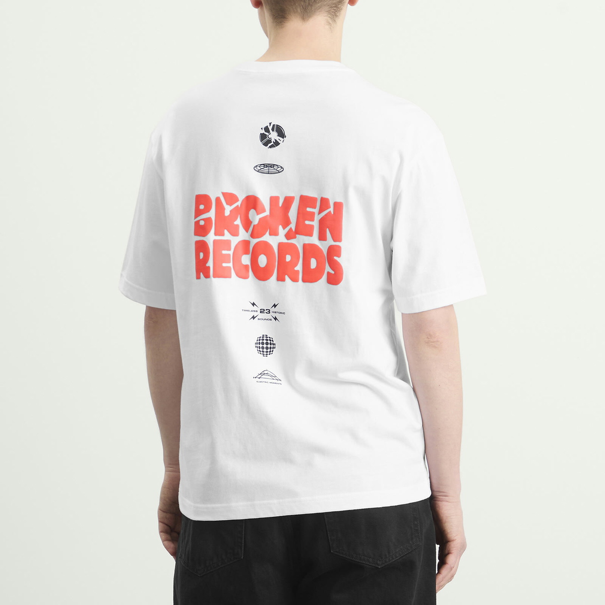 Air Jordan Men's Crew T-Shirt in White/Infrared
