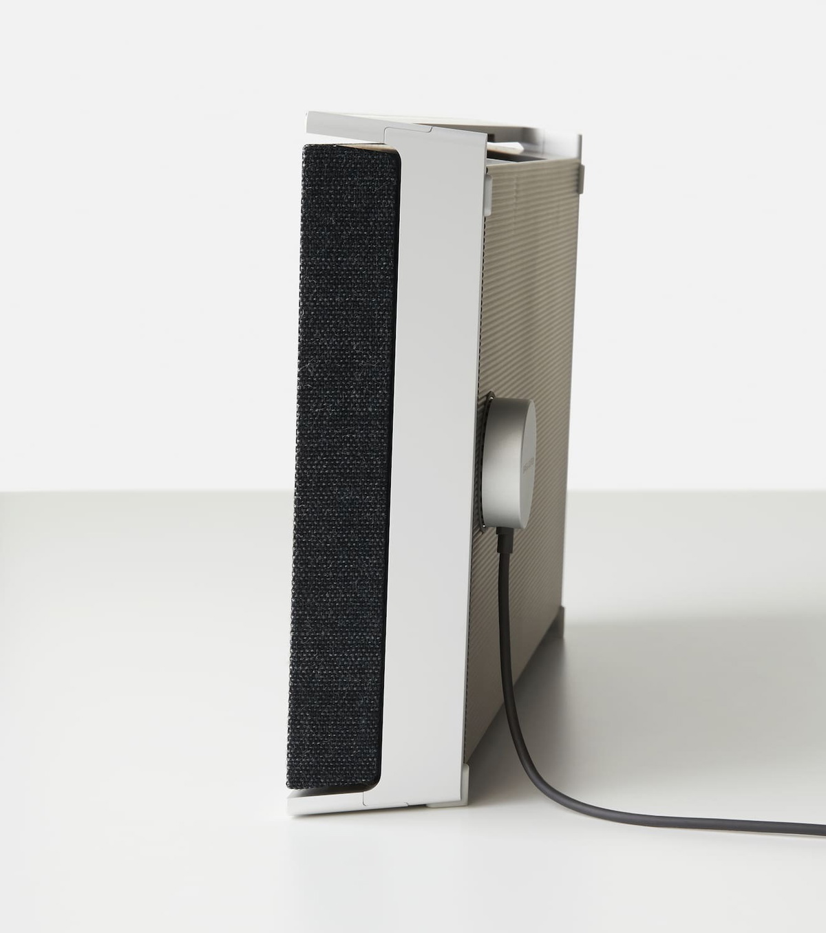 Bang & Olufsen Beosound Level speaker, EU plug
