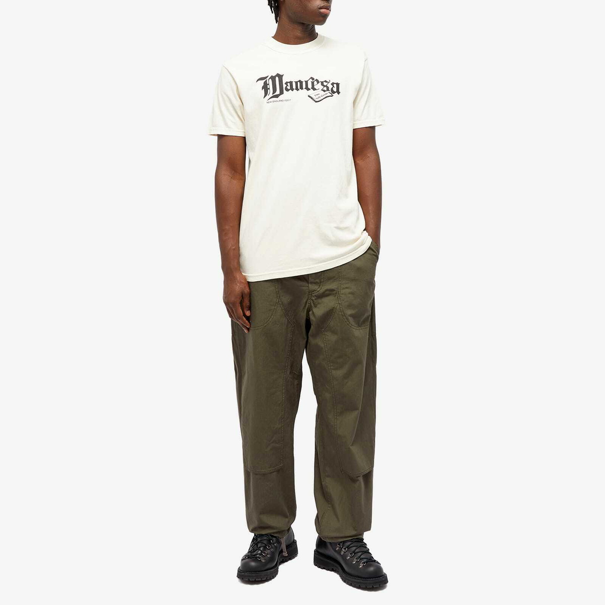 Manresa Men's Rug Logo T-Shirt in Ivory