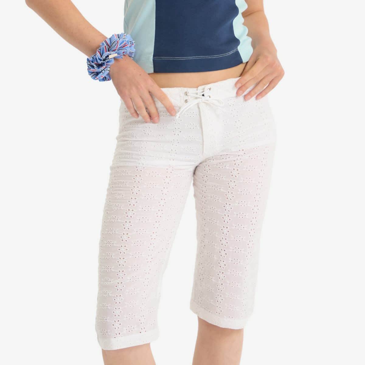 Fruity Booty Women's Broderie Capri Pants in White