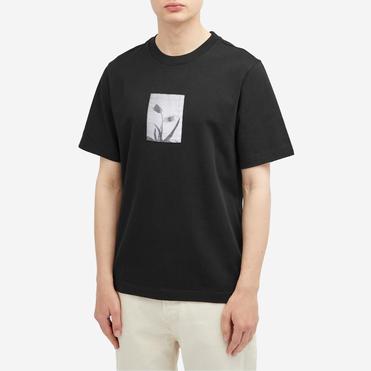 Róhe Men's Tulip Printed Patch T-Shirt in Black