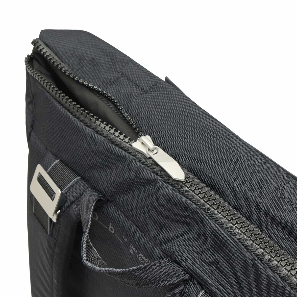 Db Journey Entour Daypack 18L in Black Out 