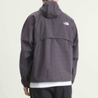 The North Face Men's NSE Wind Jacket in Endless Dusk