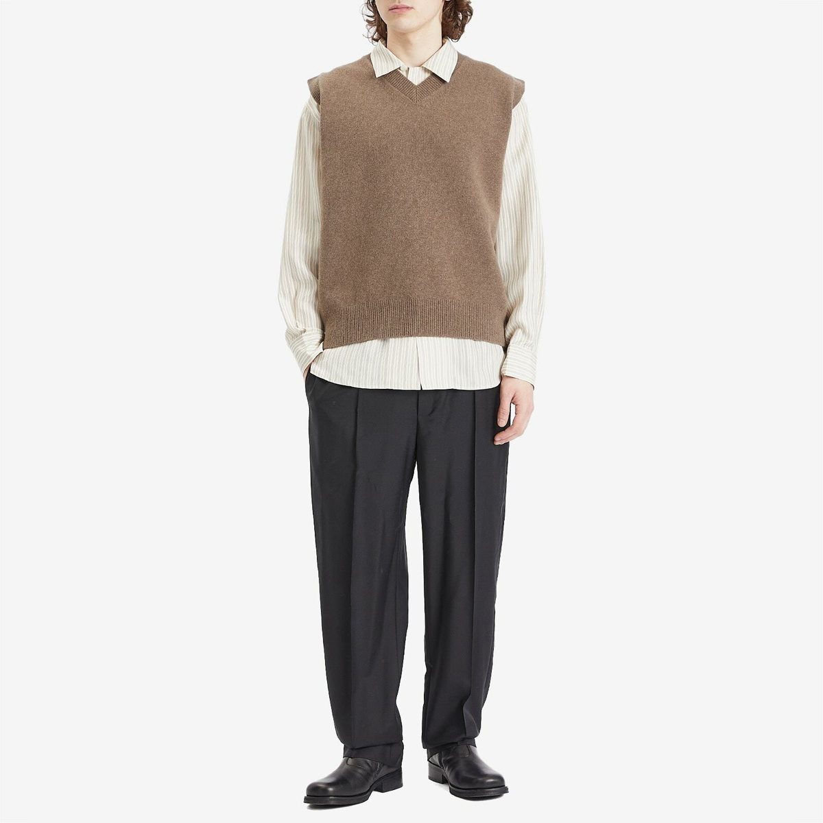 Róhe Men's Boiled Wool Knitted Vest in Taupe Melange