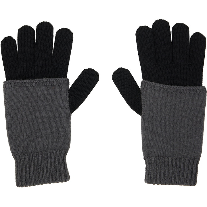 Photo: MM6 Maison Margiela Black & Gray Two-Tone Knit Gloves