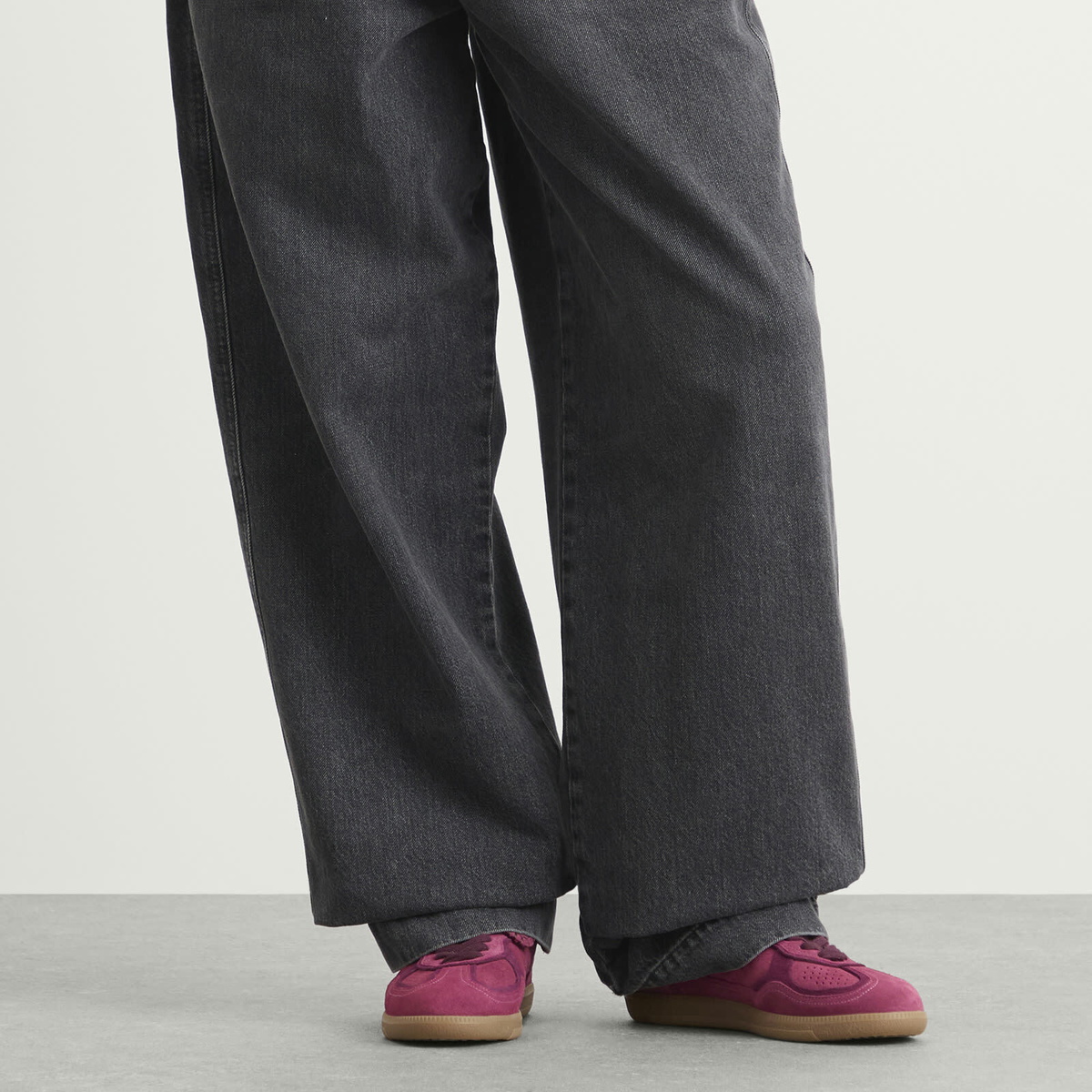 ALOHAS Women's TB 490 Club Suede Leather Sneakers in Suede Raspberry